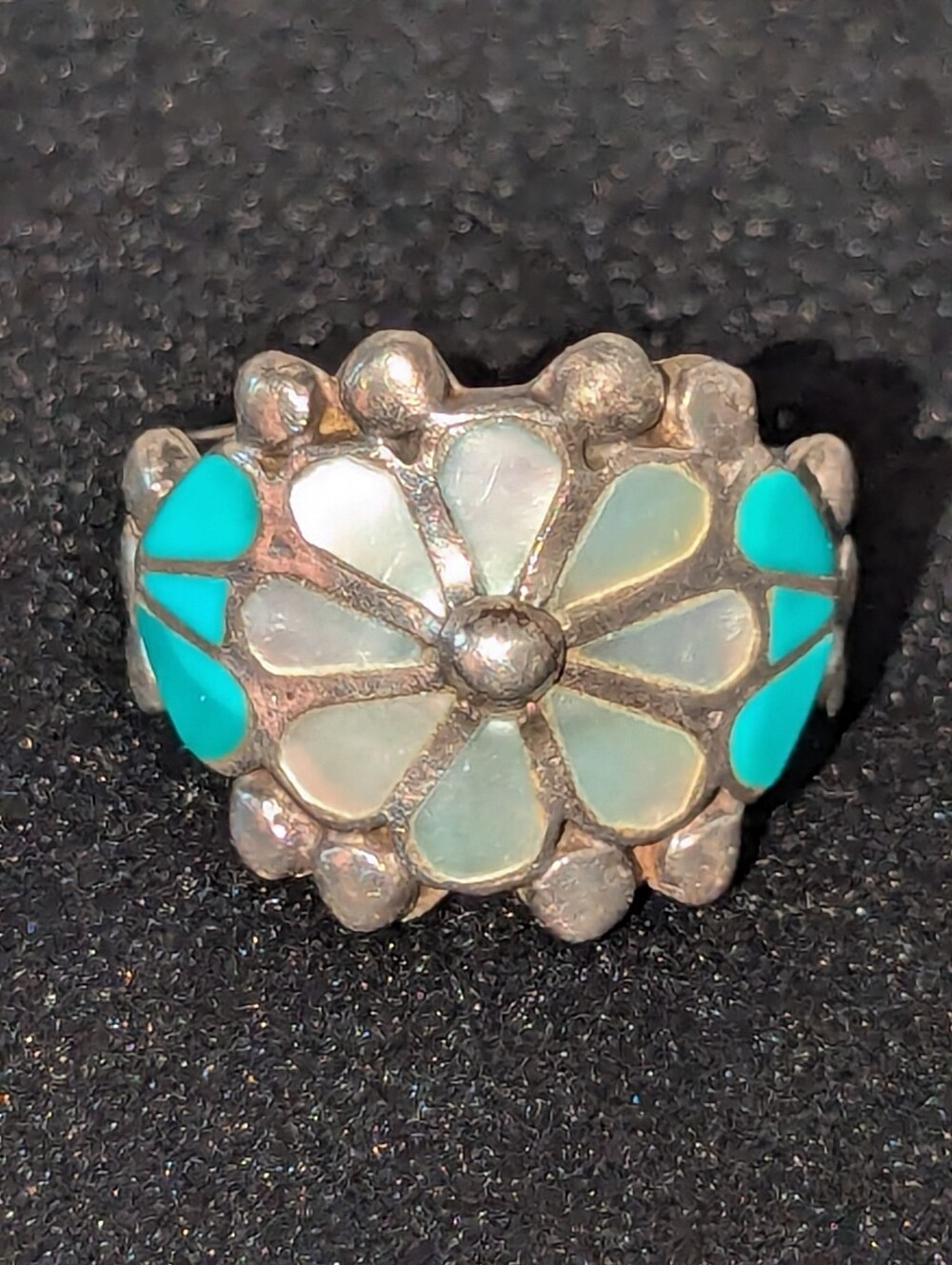 Vintage Zuni Flower Motif Inlay Ring — Size 5